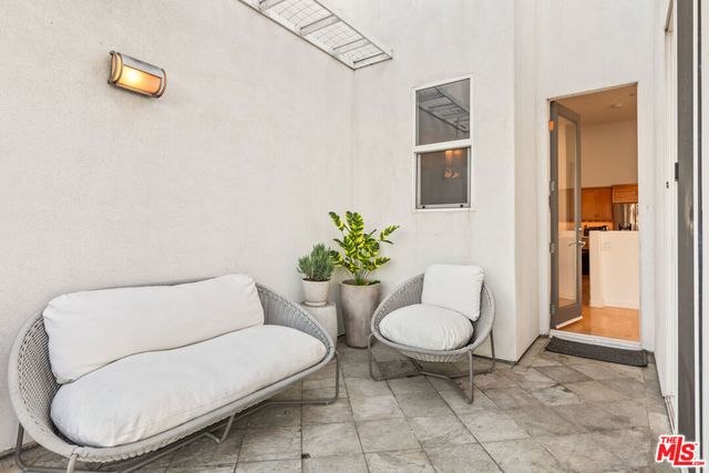 502 Rosecrans Avenue B, Manhattan Beach, CA 90266