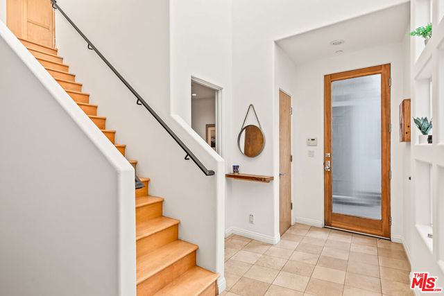 502 Rosecrans Avenue B, Manhattan Beach, CA 90266