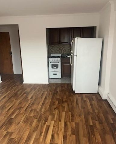 2610 W Berwyn Avenue 308, Chicago, IL 60625