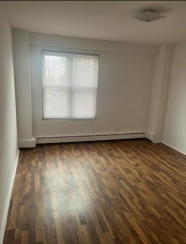 2610 W Berwyn Avenue 308, Chicago, IL 60625