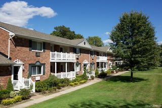 16 Garfield Avenue 36-D, Sayville, NY 11782