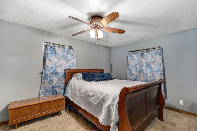 3457 S Carriage Avenue, Springfield, MO 65809