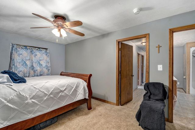 3457 S Carriage Avenue, Springfield, MO 65809