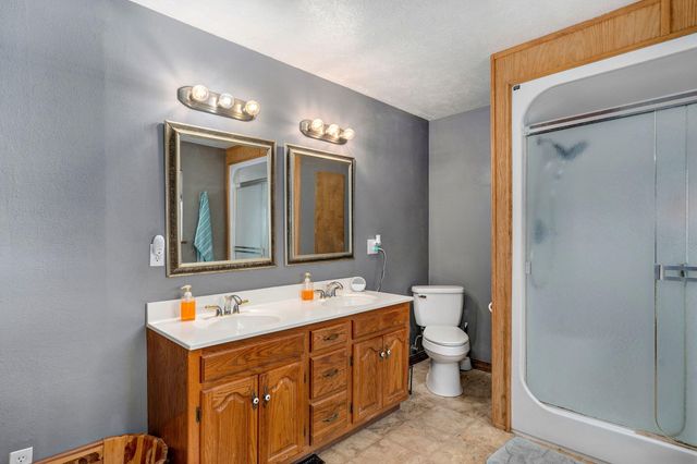 3457 S Carriage Avenue, Springfield, MO 65809