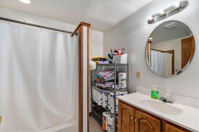 3457 S Carriage Avenue, Springfield, MO 65809