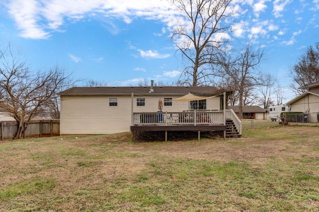 3457 S Carriage Avenue, Springfield, MO 65809