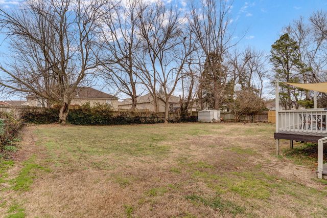 3457 S Carriage Avenue, Springfield, MO 65809