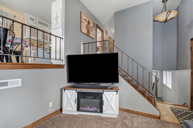 3457 S Carriage Avenue, Springfield, MO 65809