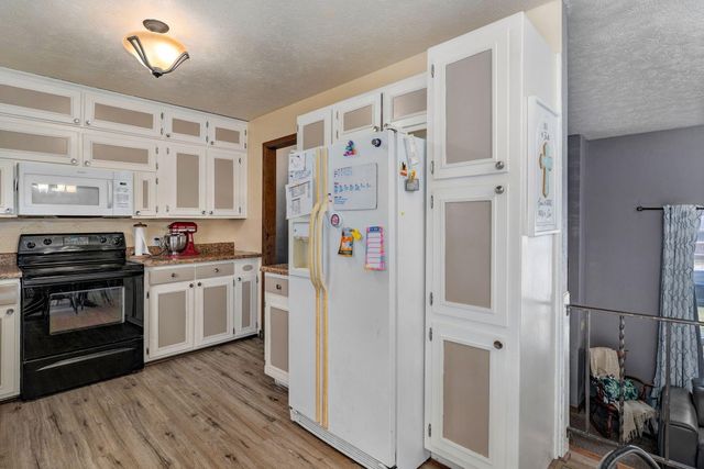 3457 S Carriage Avenue, Springfield, MO 65809