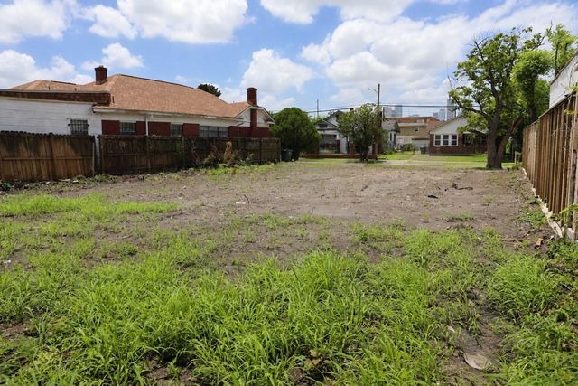 305 Everton Street, Houston, TX 77003
