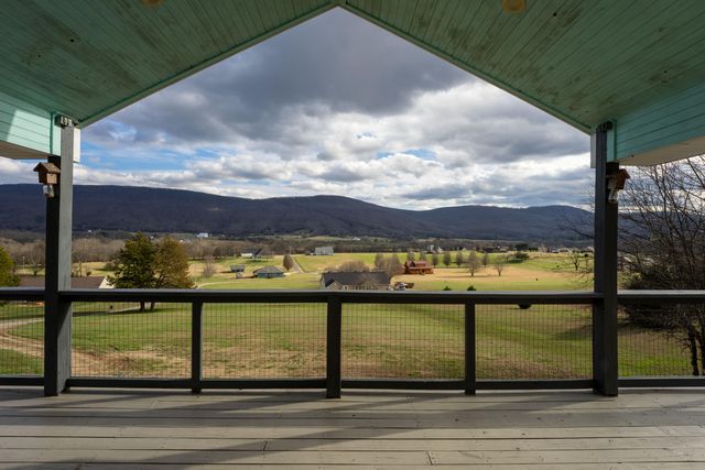 94 Rivers Edge Road, Dunlap, TN 37327