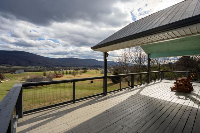 94 Rivers Edge Road, Dunlap, TN 37327