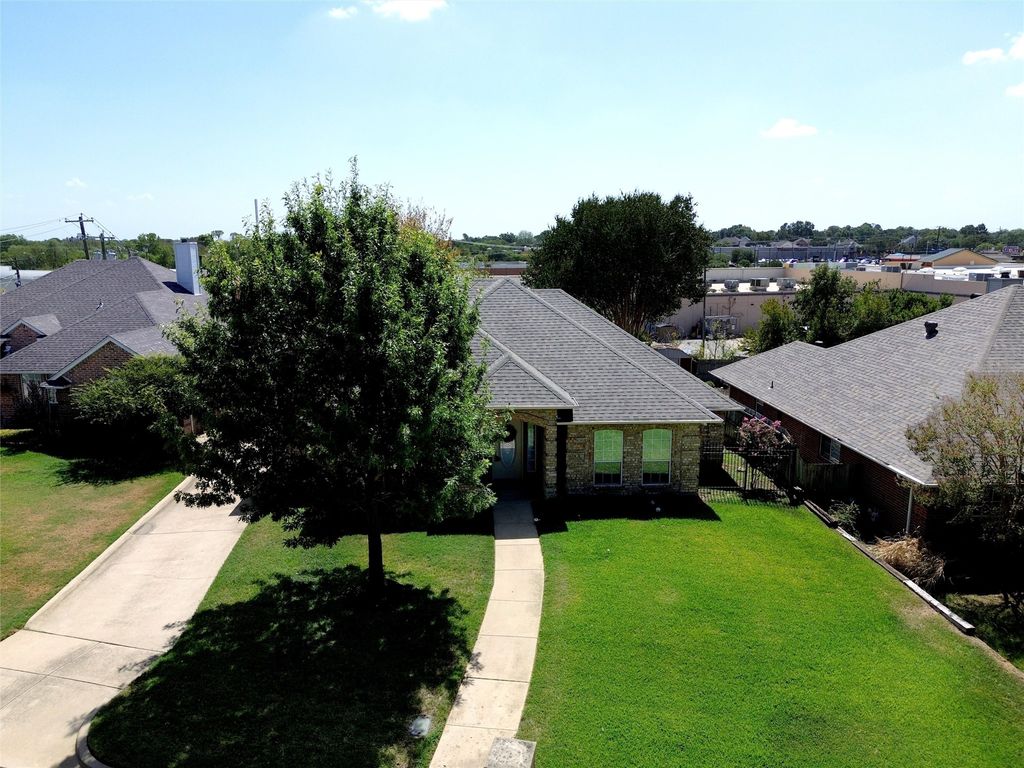 221 Brazil Drive, Hurst, TX 76054 — photo 3