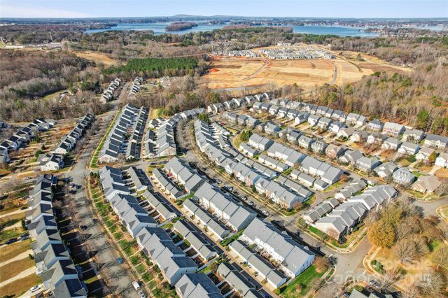 8130 Bridgegate Drive, Huntersville, NC 28078