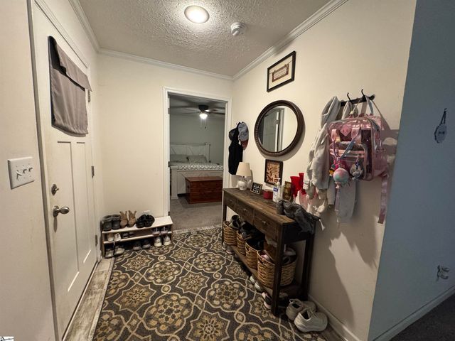9070 Greenpond Road, Gray Court, SC 29645