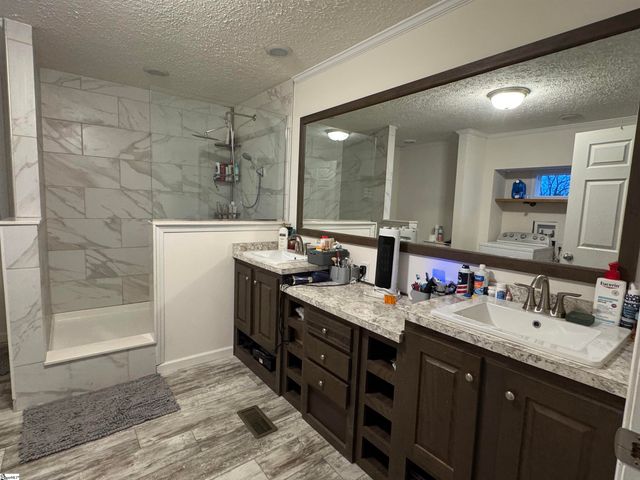 9070 Greenpond Road, Gray Court, SC 29645