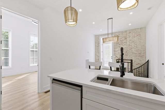 1600 10th Ave N Unit 101, Nashville, TN 37208