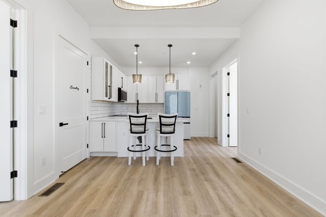 1600 10th Ave N Unit 101, Nashville, TN 37208