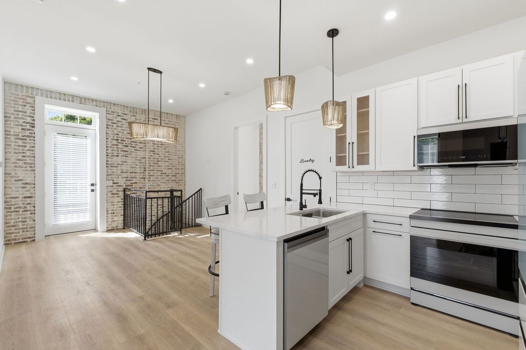 1600 10th Ave N Unit 101, Nashville, TN 37208