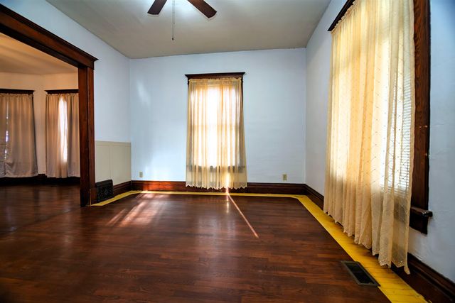 610 State St, Salina, KS 67401