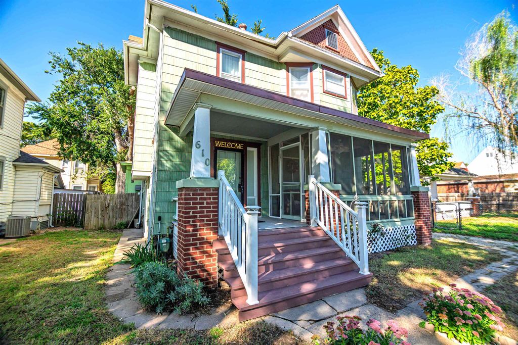 610 State St, Salina, KS 67401