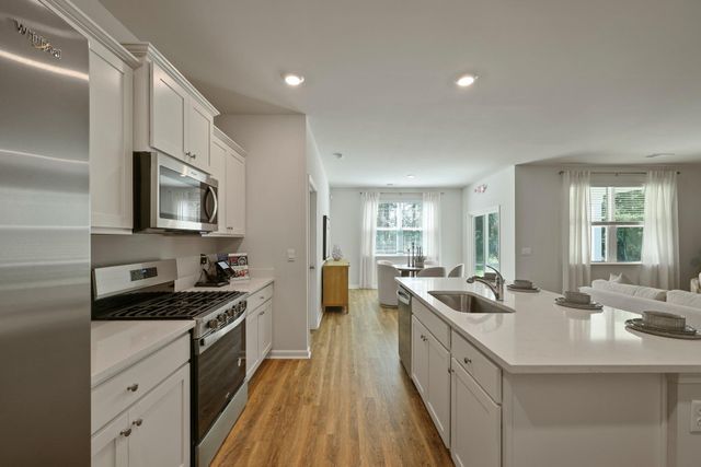 1043 Laurel Oaks Drive, Summerville, SC 29483