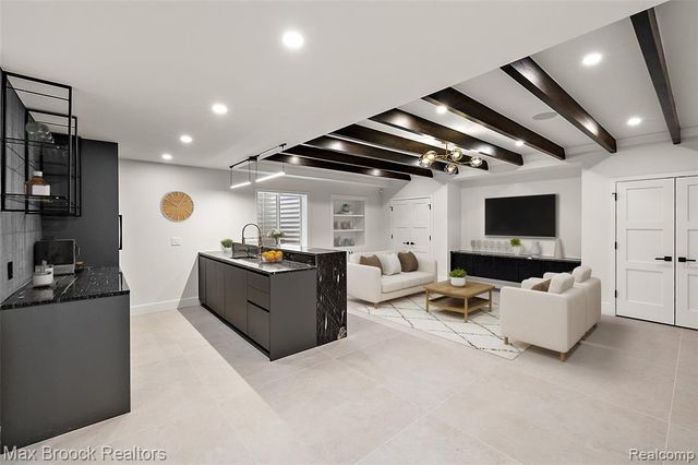 535 Henrietta Street, Birmingham, MI 48009