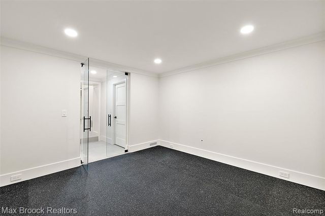 535 Henrietta Street, Birmingham, MI 48009