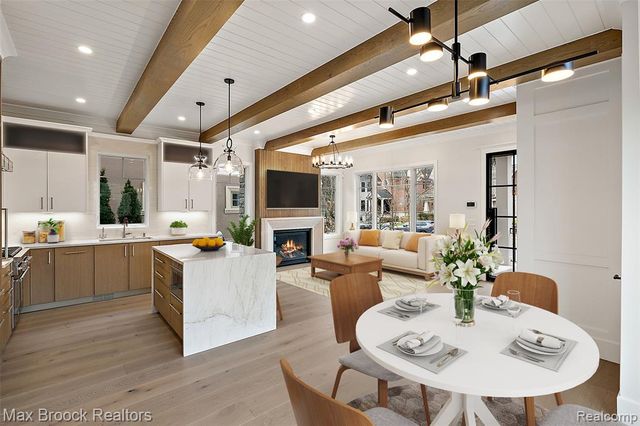 535 Henrietta Street, Birmingham, MI 48009