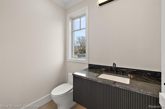 535 Henrietta Street, Birmingham, MI 48009