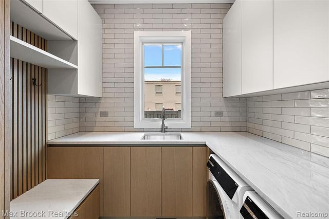 535 Henrietta Street, Birmingham, MI 48009