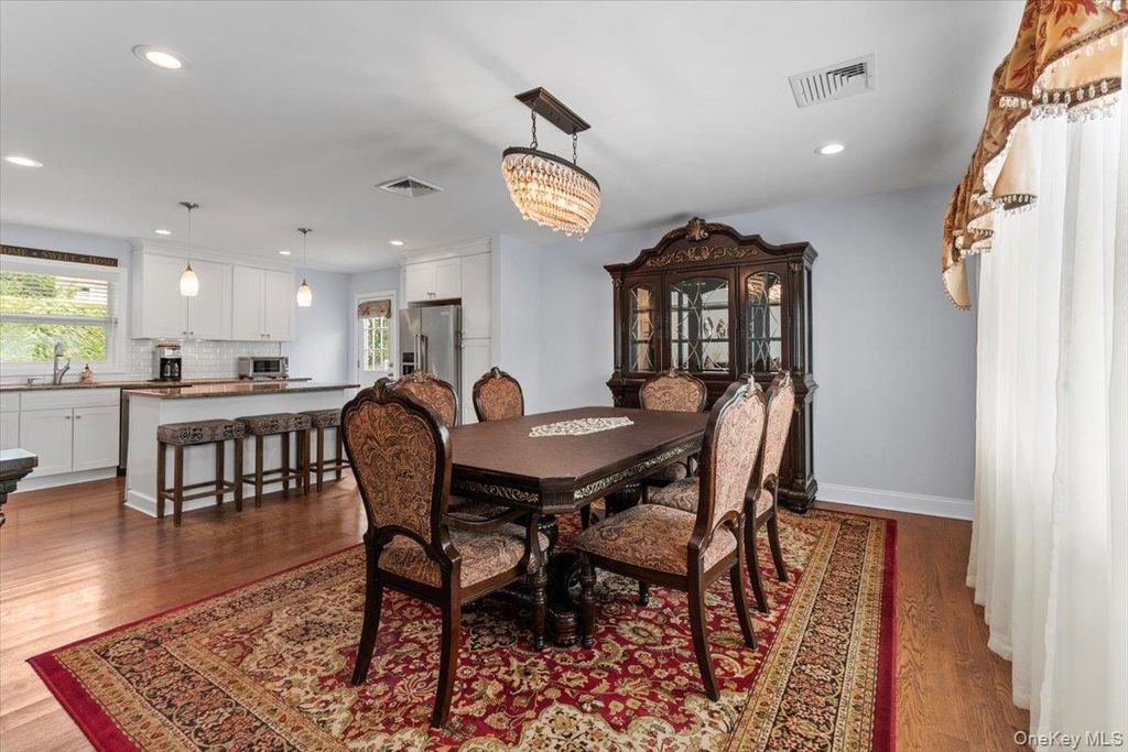 177 N Queens Avenue, Massapequa, NY 11758 — photo 4