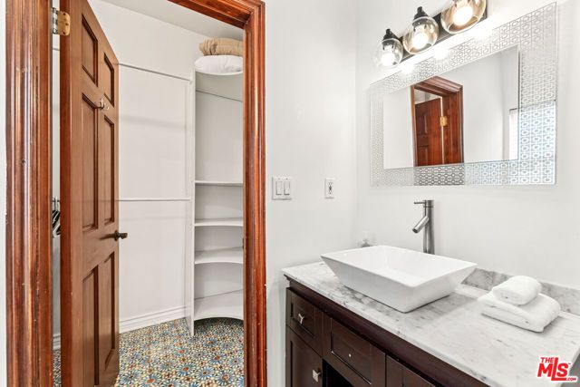 12109 MAXWELLTON Road, Studio City (los Angeles), CA 91604