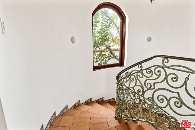 12109 MAXWELLTON Road, Studio City (los Angeles), CA 91604