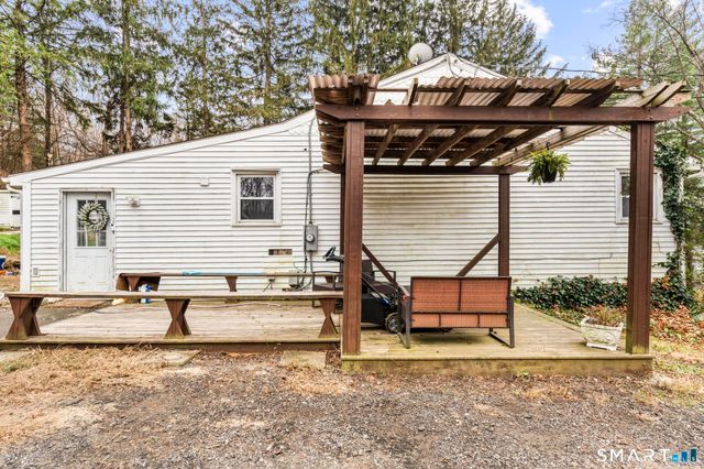 523 Chamberlain Hill Road, Haddam, CT 06441