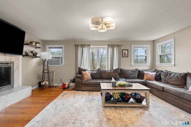 523 Chamberlain Hill Road, Haddam, CT 06441