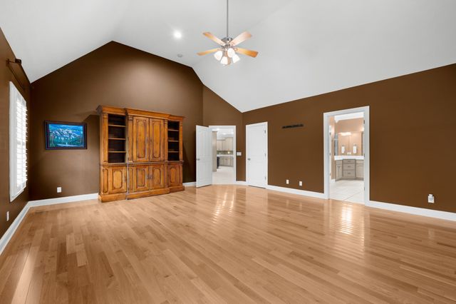 63 Fawn Ln, Paris, TN 38242