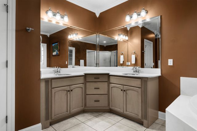 63 Fawn Ln, Paris, TN 38242