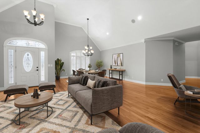 63 Fawn Ln, Paris, TN 38242