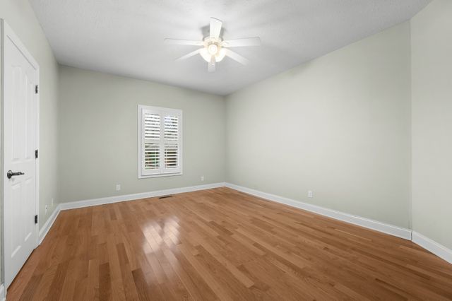 63 Fawn Ln, Paris, TN 38242