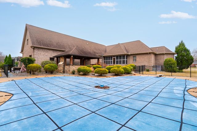 63 Fawn Ln, Paris, TN 38242