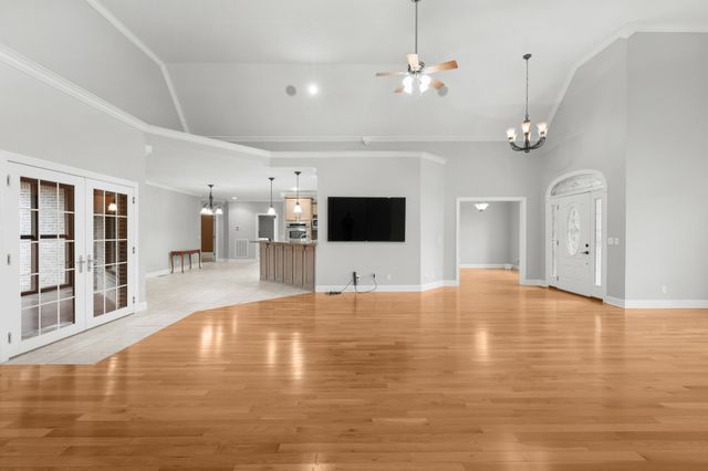 63 Fawn Ln, Paris, TN 38242