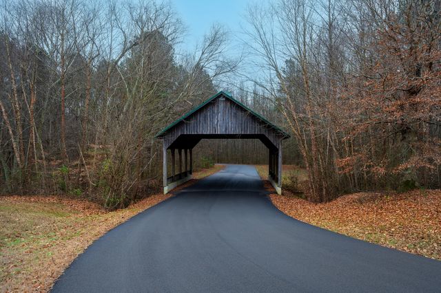 63 Fawn Ln, Paris, TN 38242