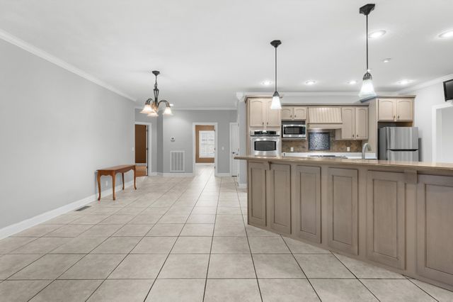 63 Fawn Ln, Paris, TN 38242