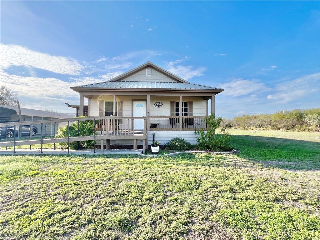 153 Boenig Road, Woodsboro, TX 78393 — photo 2