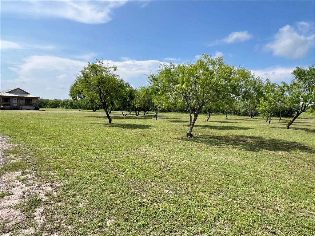 153 Boenig Road, Woodsboro, TX 78393 — photo 3