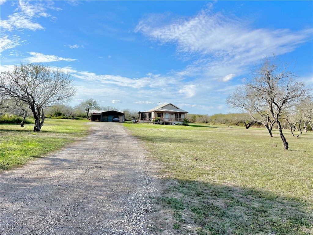 153 Boenig Road, Woodsboro, TX 78393 — photo 5