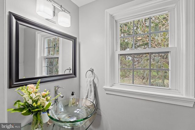 237 WATERLOO AVE, Berwyn, PA 19312