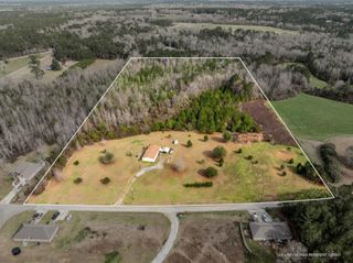 25 A Broome, Sumrall, MS 39482