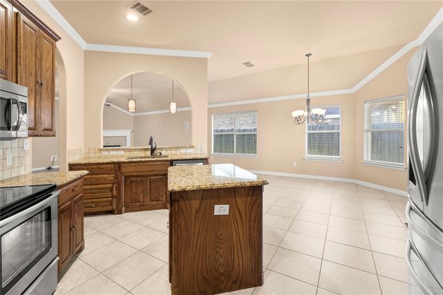 8245 Edgepoint Trail, Fort Worth, TX 76053